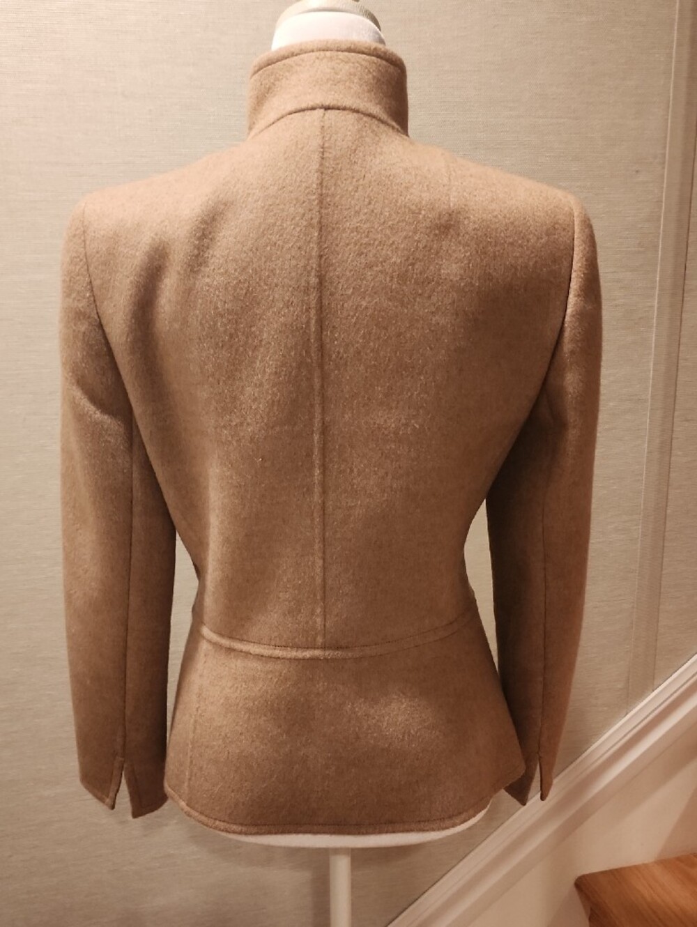 Akris 100% cashmere fitted jacket coat EUC camel - Picture 6 of 10